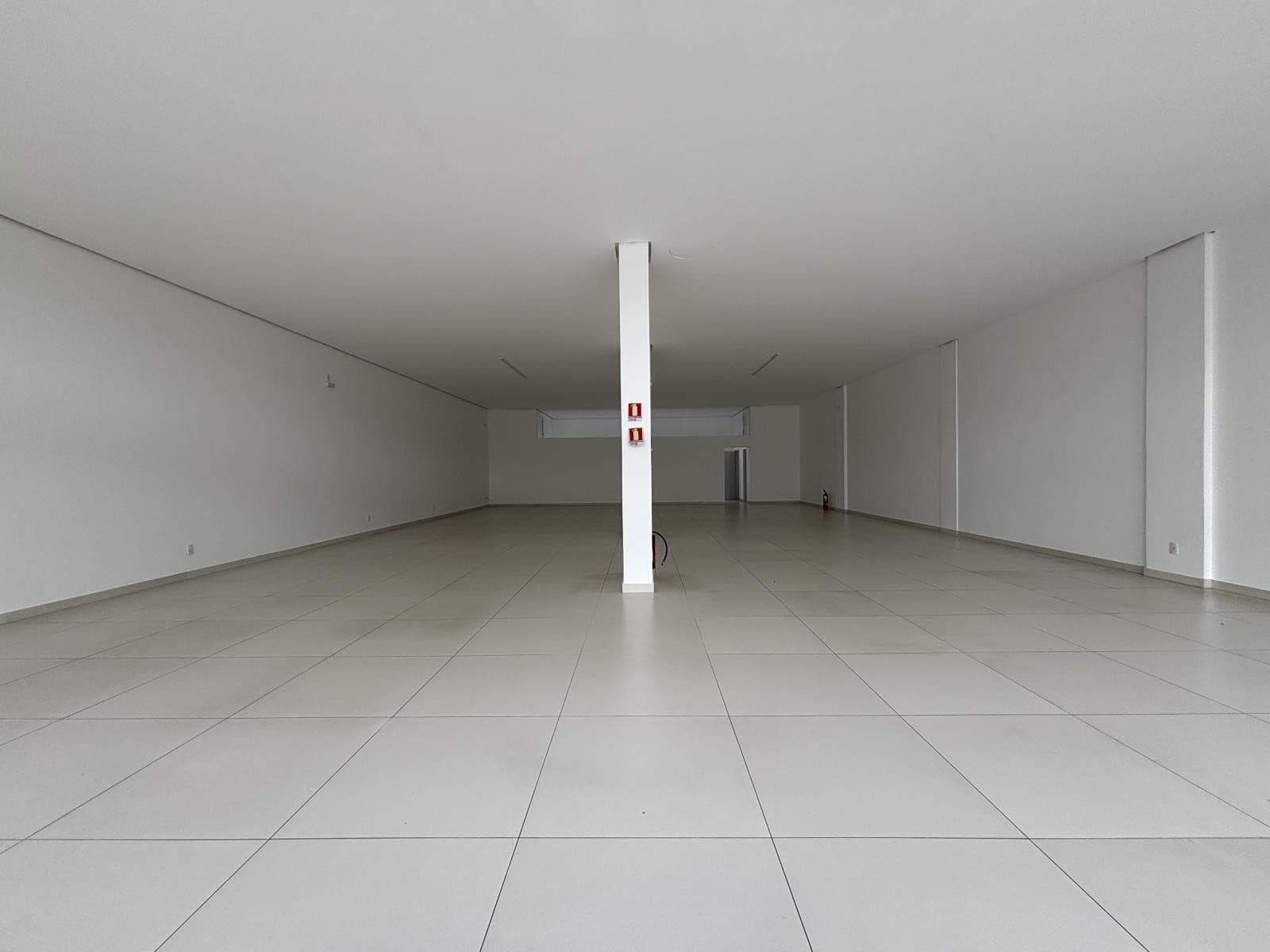 LOJA / SALA, 288M² ÁREA TOTAL para locação EM HARMONIA - foto 1