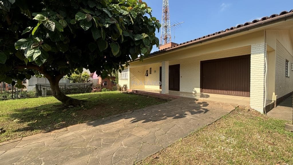 CASA COM 3 DORMITÓRIOS, 1 VAGA, 170M² ÁREA TOTAL para locação EM HARMONIA - foto 1