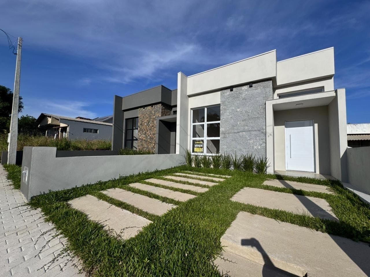CASA COM 2 DORMITÓRIOS, 1 VAGA, 70M² ÁREA PRIVATIVA para venda EM DAS ROSAS - foto 1