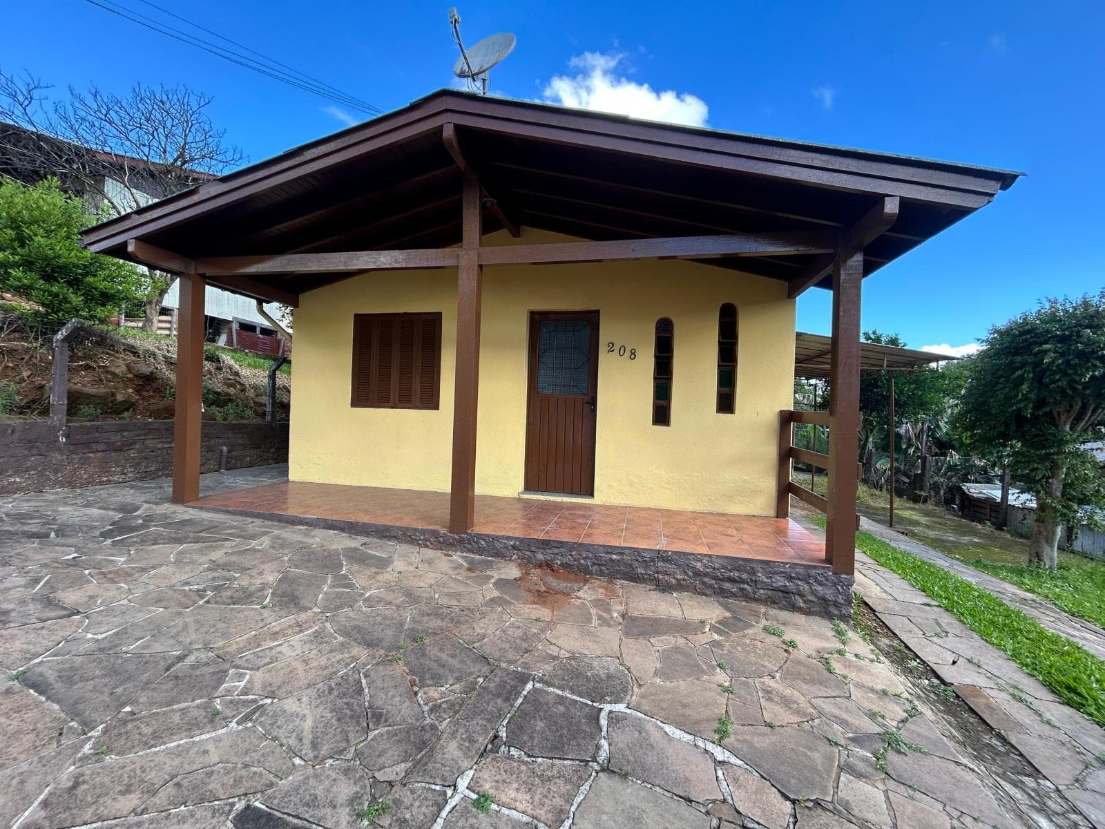 CASA COM 2 DORMITÓRIOS, 1 VAGA para locação EM CIDADE NOVA - foto 1
