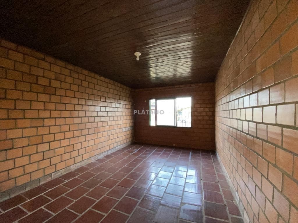 CASA COM 1 DORMITÓRIO, 1 VAGA À LOCAÇÃO EM CONCÓRDIA - Imagem 5