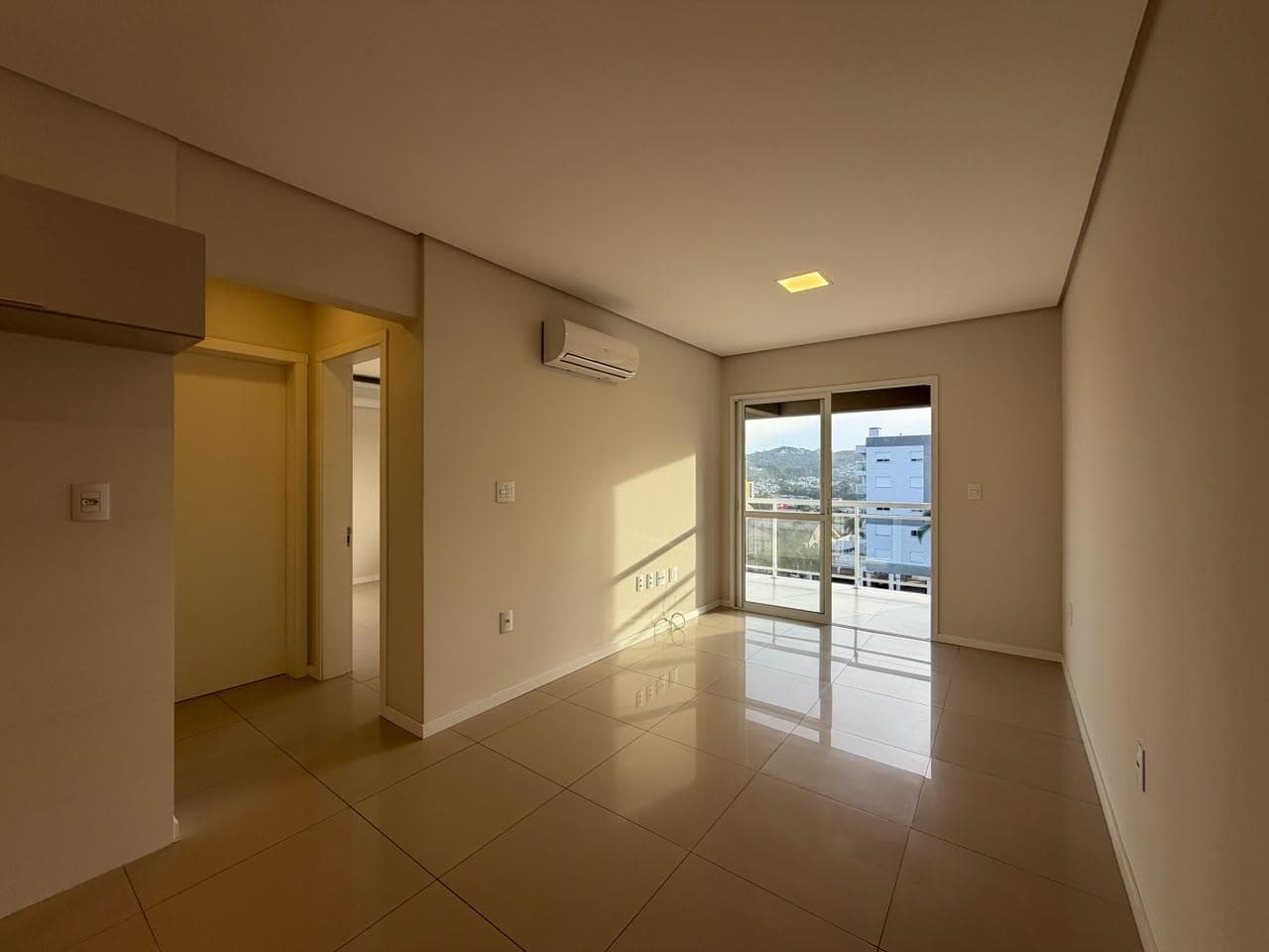 APARTAMENTO COM 2 DORMITÓRIOS, 1 VAGA À LOCAÇÃO - Imagem 4