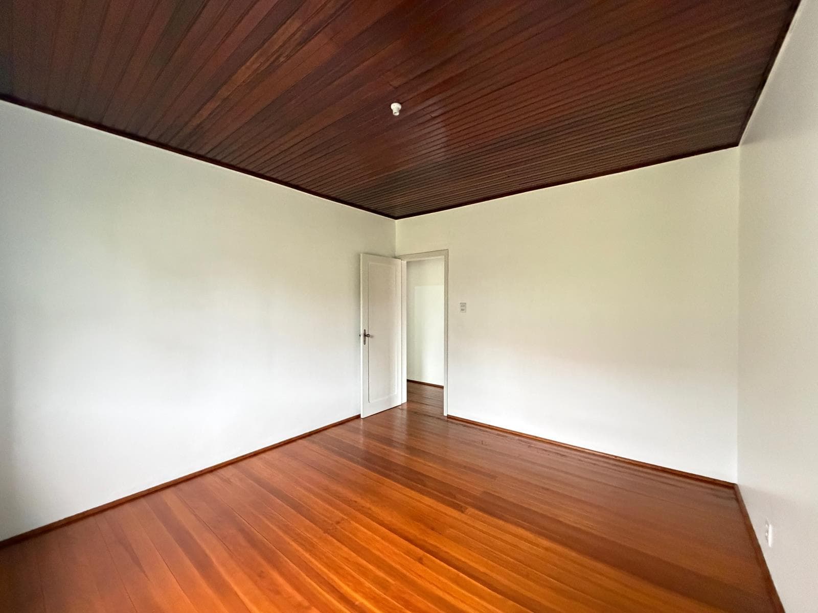 CASA, 1489M² ÁREA TOTAL À LOCAÇÃO EM VISTA ALEGRE - Imagem 5