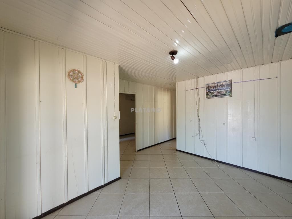CASA COM 3 DORMITÓRIOS, 2 VAGAS, 624M² ÁREA TOTAL À VENDA EM SÃO JOSÉ - Imagem 2