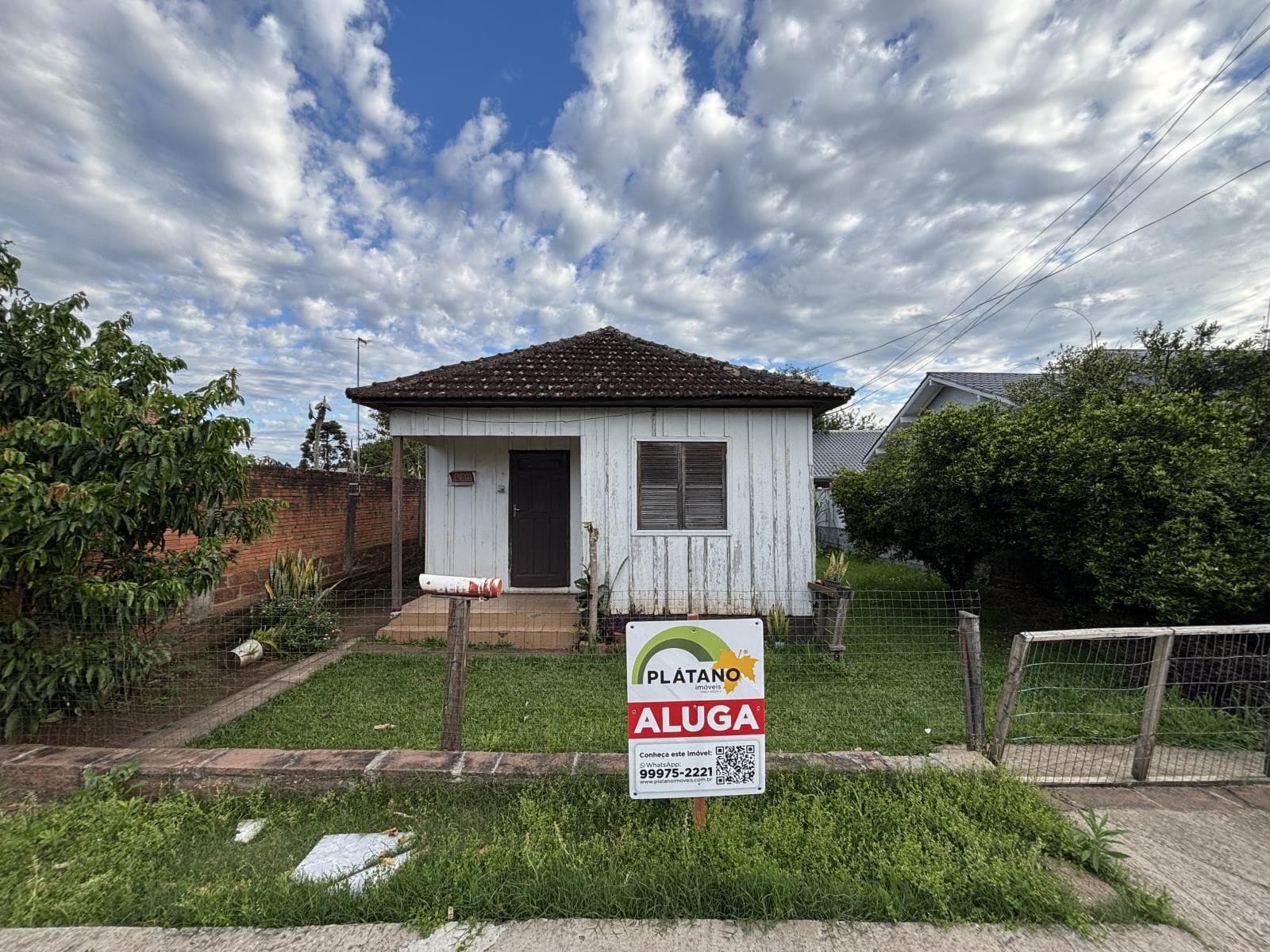 CASA COM 2 DORMITÓRIOS, 1 VAGA À LOCAÇÃO EM JARDIM PANORÂMICO