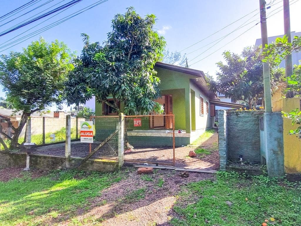 CASA COM 3 DORMITÓRIOS, 1 VAGA À LOCAÇÃO - Imagem 1