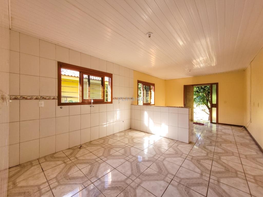 CASA COM 3 DORMITÓRIOS, 1 VAGA À LOCAÇÃO - Imagem 4