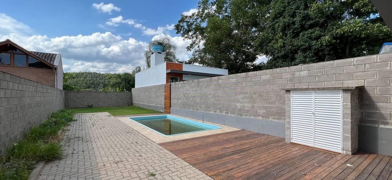 CASA COM 3 DORMITÓRIOS (1 SUÍTE), 2 VAGAS, 168M² ÁREA PRIVATIVA À VENDA E LOCAÇÃO EM TRAVESSÃO - Imagem 4