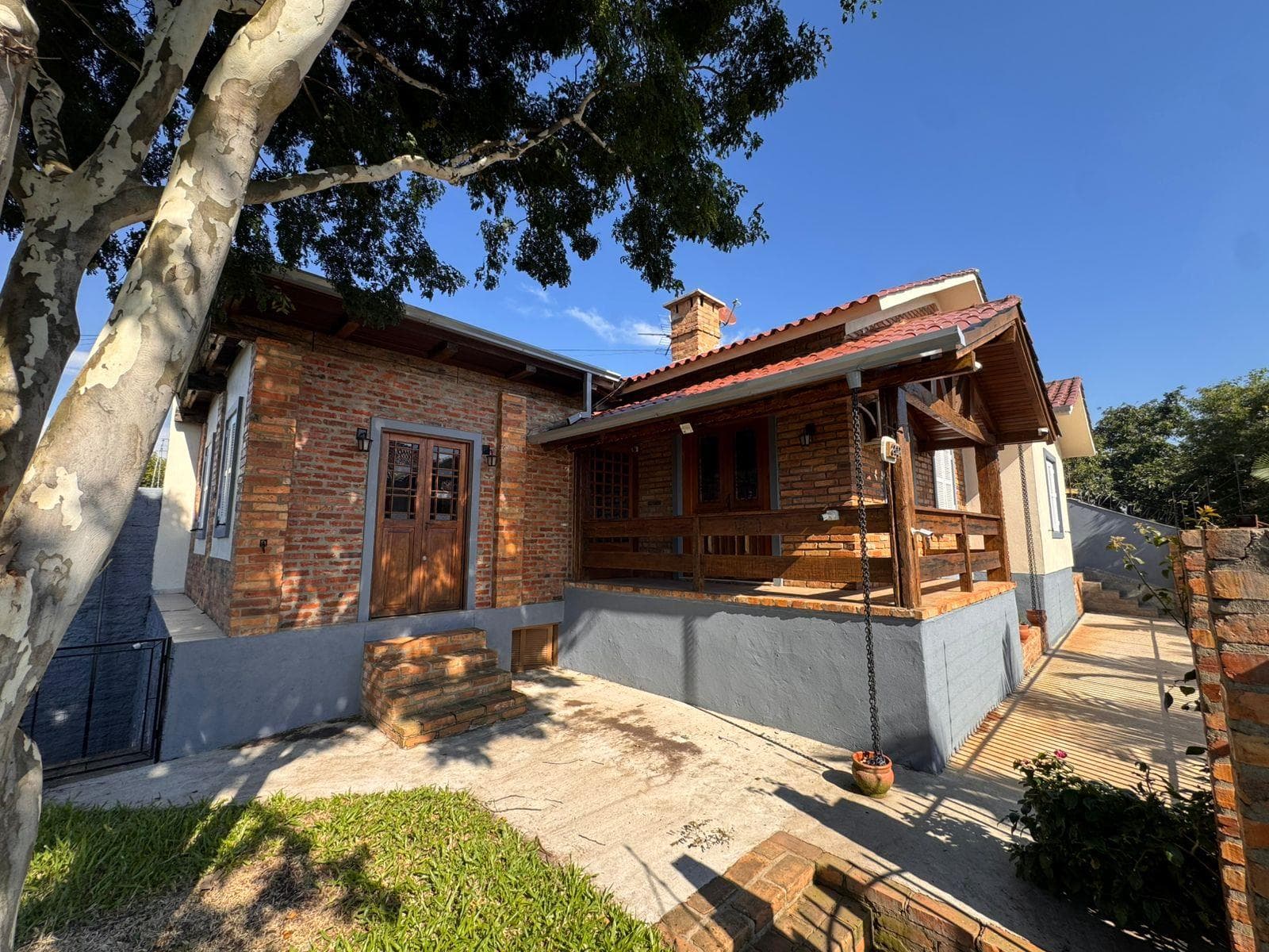 CASA COM 2 DORMITÓRIOS, 1 VAGA, 130M² ÁREA PRIVATIVA À VENDA EM ENCOSTA DO SOL - Imagem 4