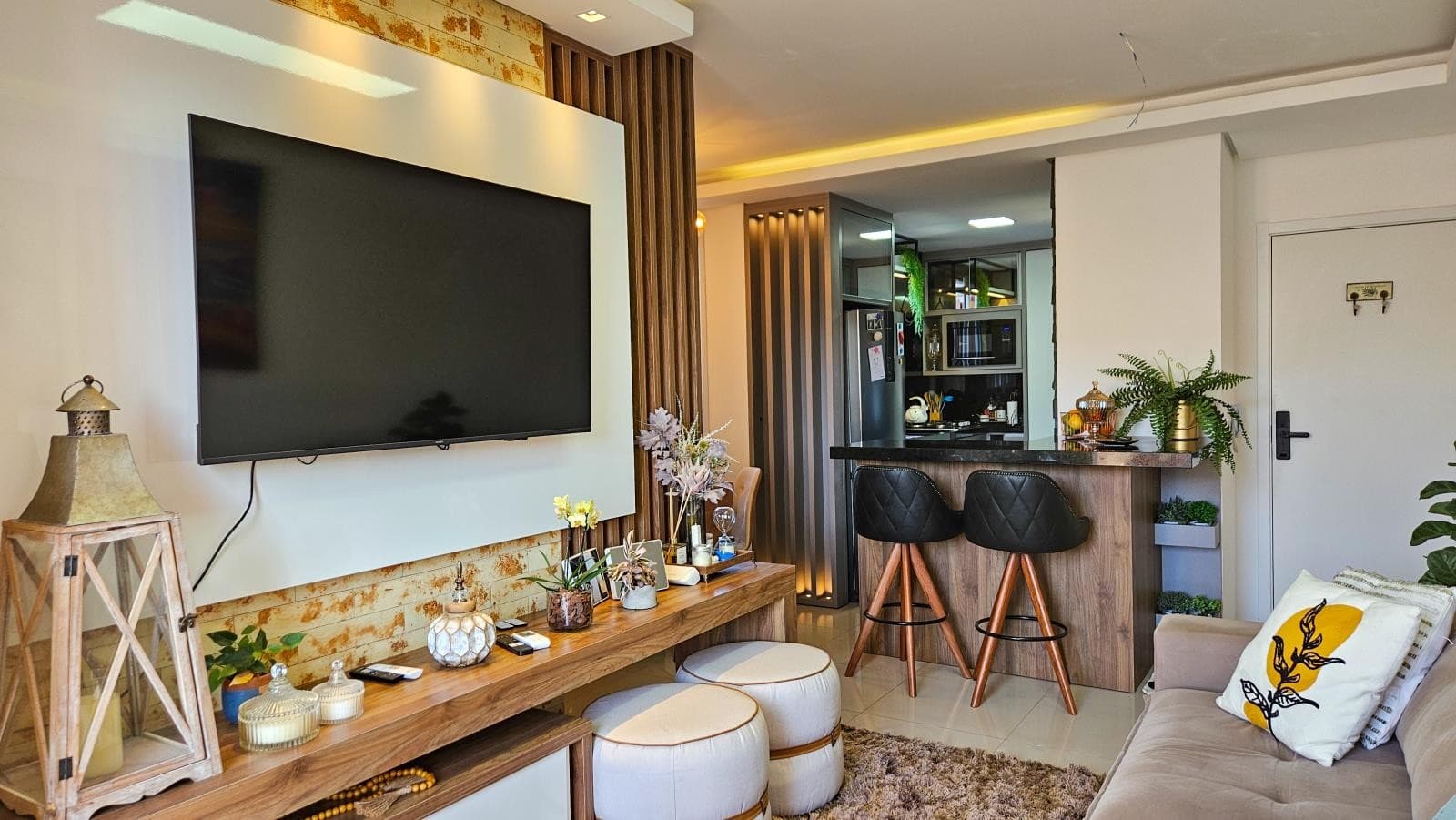 APARTAMENTO COM 2 DORMITÓRIOS (1 SUÍTE), 1 VAGA, 72M² ÁREA PRIVATIVA À VENDA EM BOM JARDIM - Imagem 1