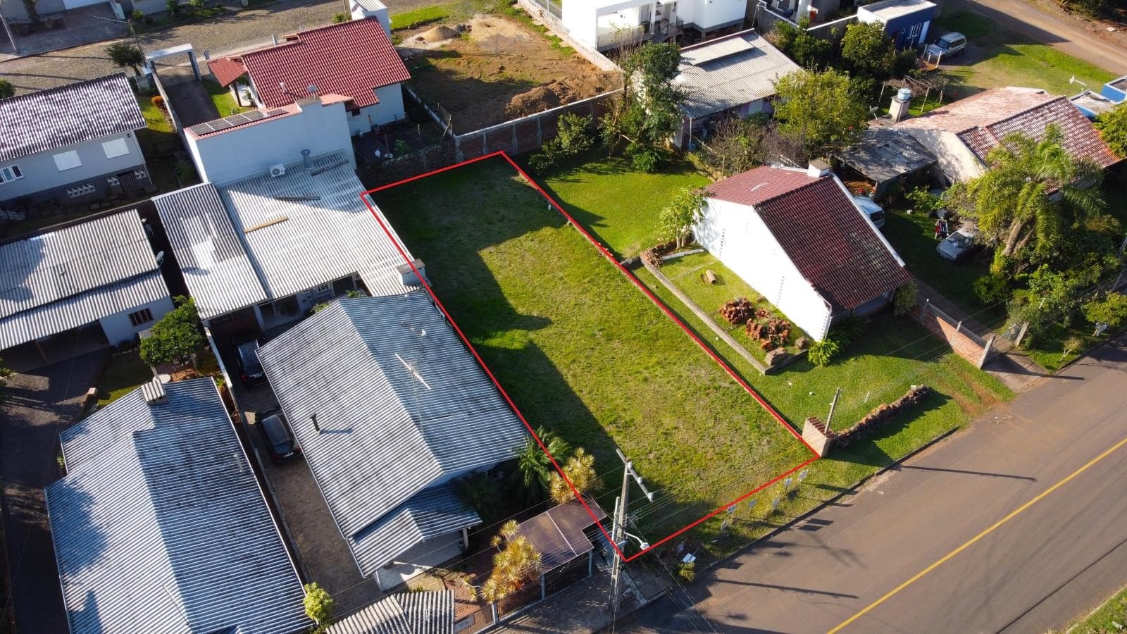 TERRENO, 405M² ÁREA TOTAL À VENDA EM JARDIM DO ALTO - Imagem 1