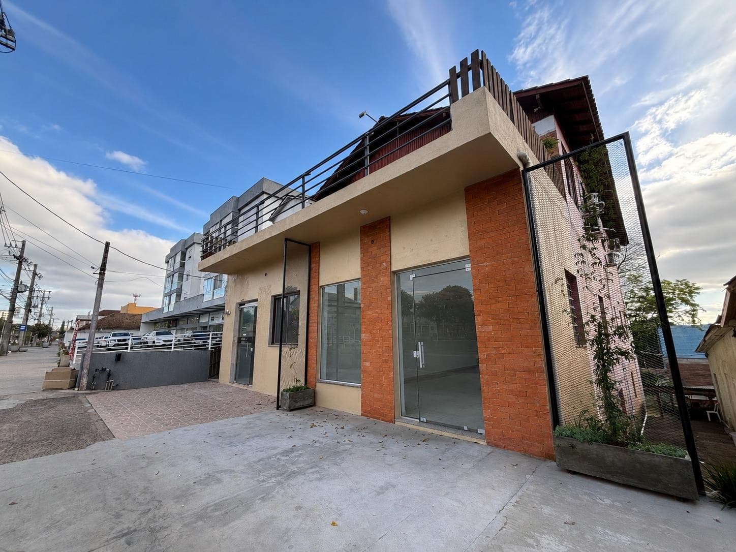 LOJA / SALA, 85M² ÁREA TOTAL À LOCAÇÃO - Imagem 1