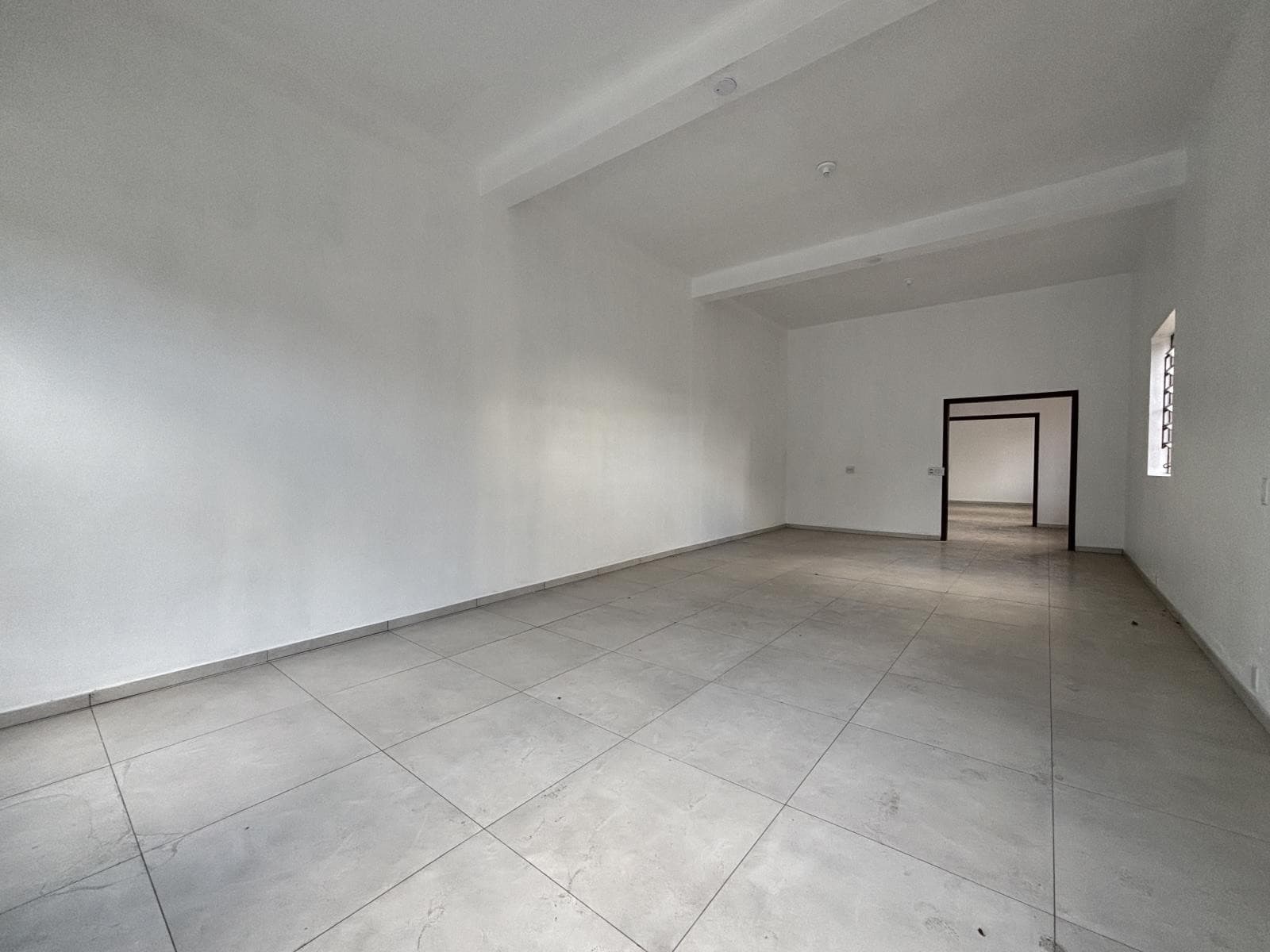 LOJA / SALA, 85M² ÁREA TOTAL À LOCAÇÃO - Imagem 2