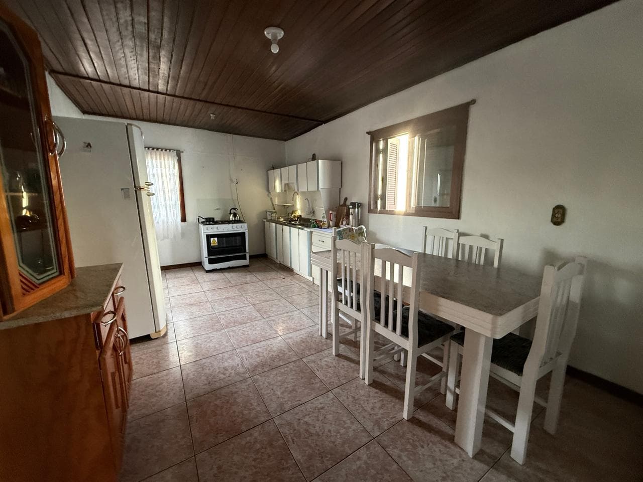 CASA COM 5 DORMITÓRIOS, 2 VAGAS, 512M² ÁREA TOTAL À VENDA - Imagem 5