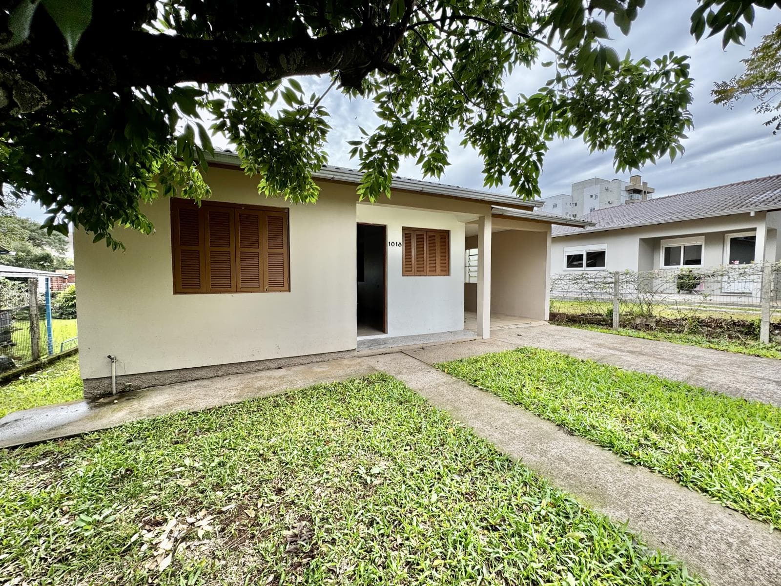 CASA COM 2 DORMITÓRIOS, 1 VAGA, 70M² ÁREA PRIVATIVA À VENDA EM BOM JARDIM - Imagem 1