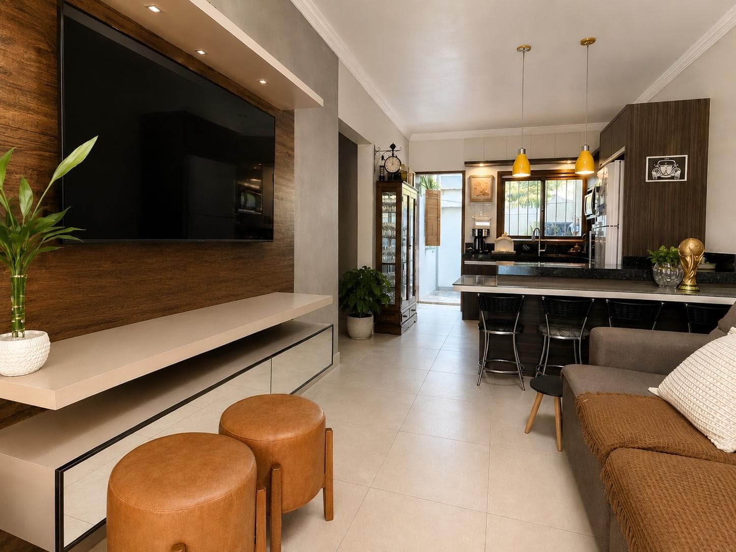 CASA COM 2 DORMITÓRIOS, 1 VAGA, 101M² ÁREA TOTAL À VENDA - Imagem 1