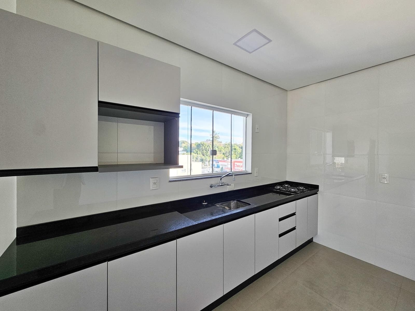 APARTAMENTO COM 3 DORMITÓRIOS (1 SUÍTE), 1 VAGA, 99M² ÁREA TOTAL À LOCAÇÃO EM CONCÓRDIA - Imagem 4