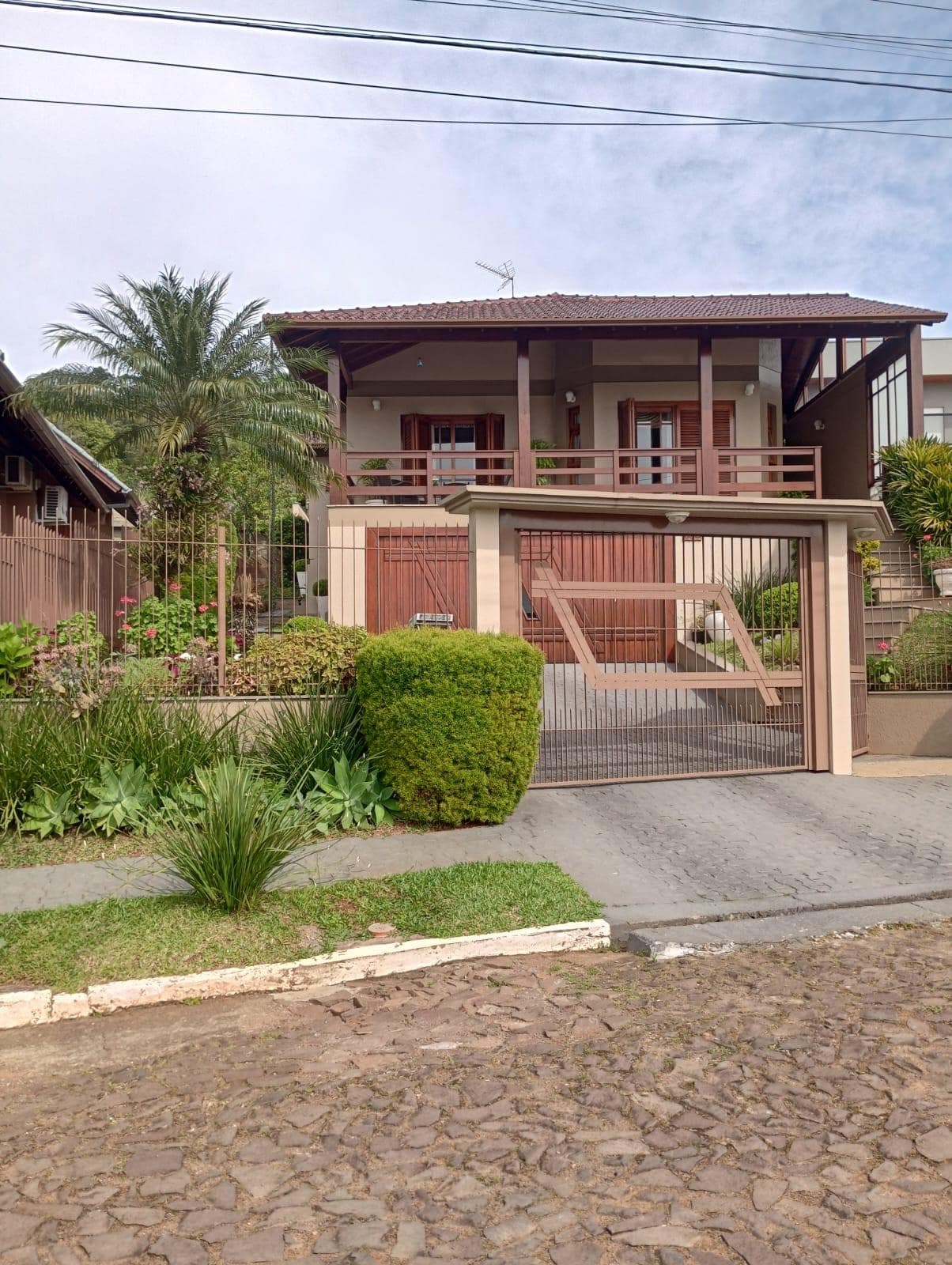CASA COM 3 DORMITÓRIOS (1 SUÍTE), 2 VAGAS, 214M² ÁREA PRIVATIVA para venda EM UNIÃO - foto 1
