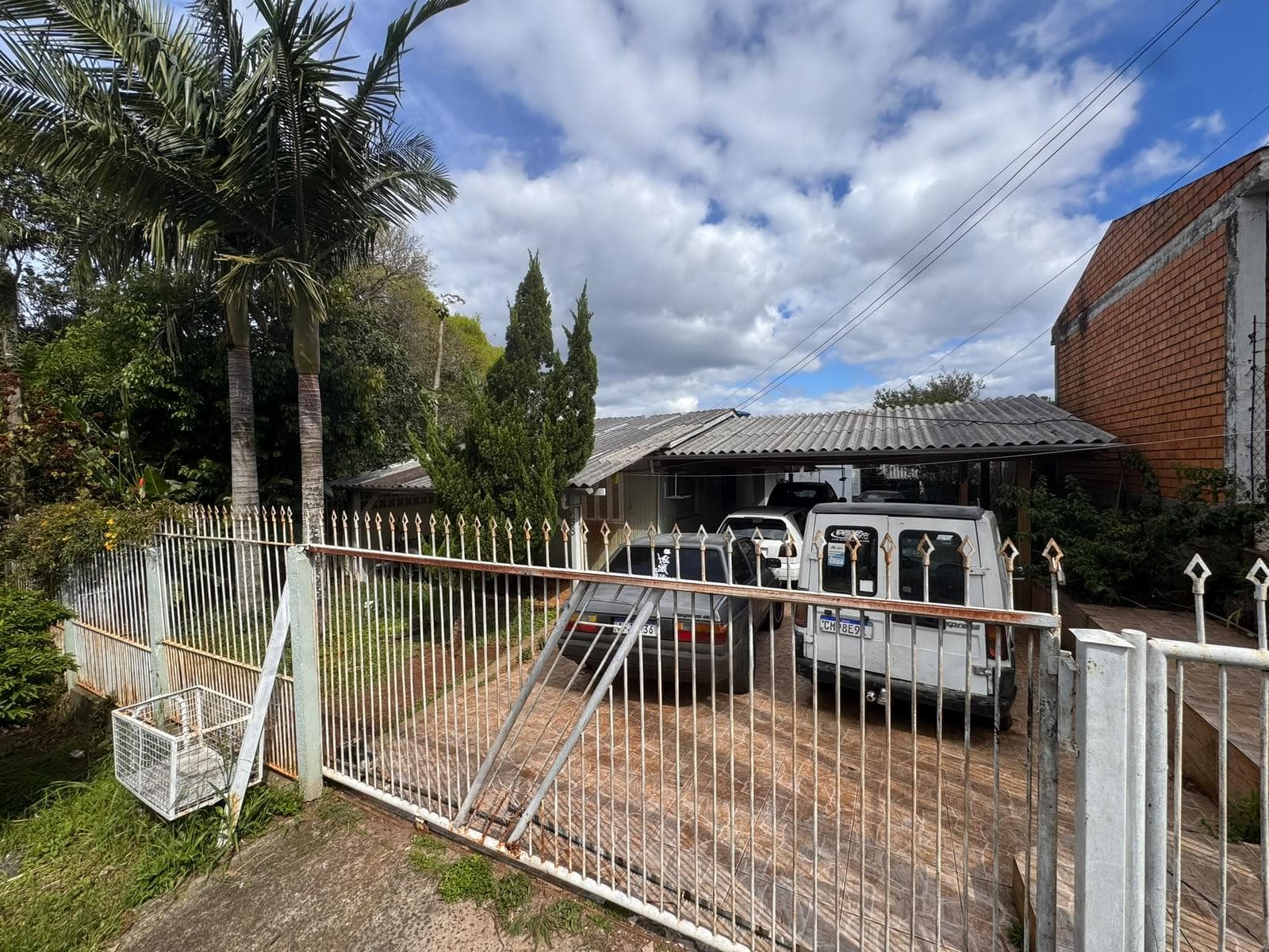 CASA COM 4 DORMITÓRIOS, 4 VAGAS, 120M² ÁREA PRIVATIVA À VENDA EM CIDADE NOVA