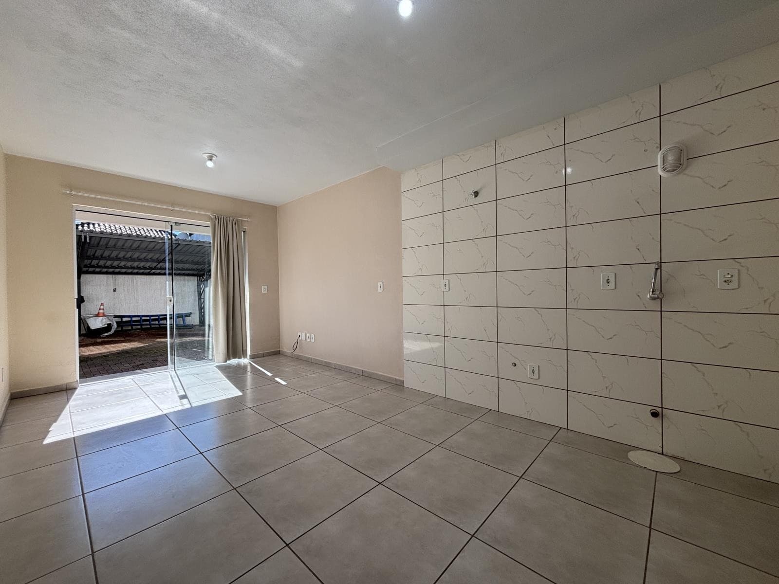 APARTAMENTO COM 1 DORMITÓRIO, 1 VAGA À LOCAÇÃO - Imagem 5