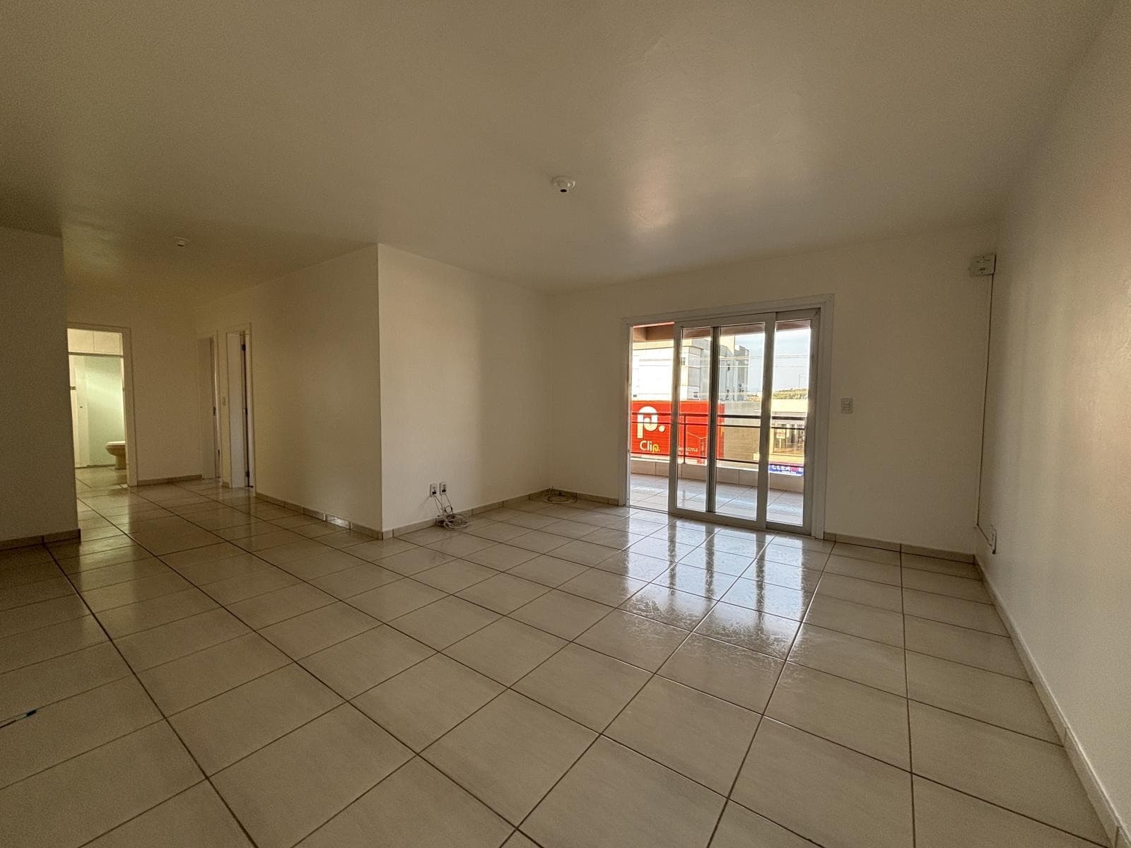 APARTAMENTO COM 3 DORMITÓRIOS, 1 VAGA para locação EM CENTRO - foto 3