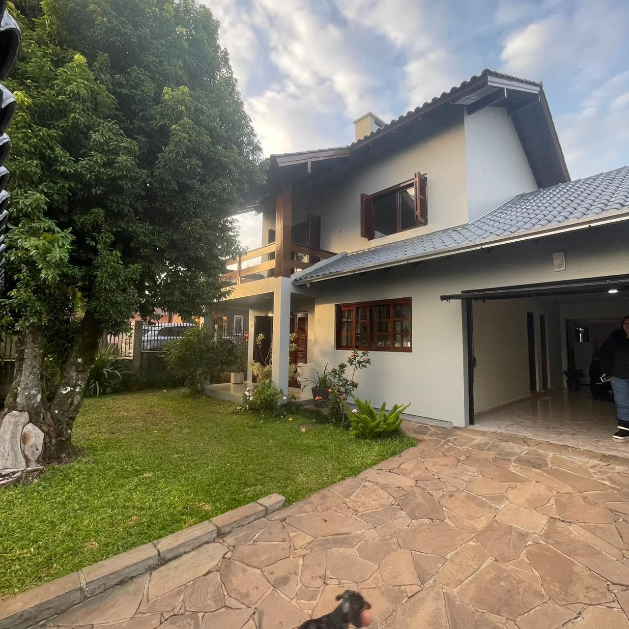 CASA COM 4 DORMITÓRIOS, 3 VAGAS, 200M² ÁREA PRIVATIVA para venda EM JARDIM DO ALTO - foto 2