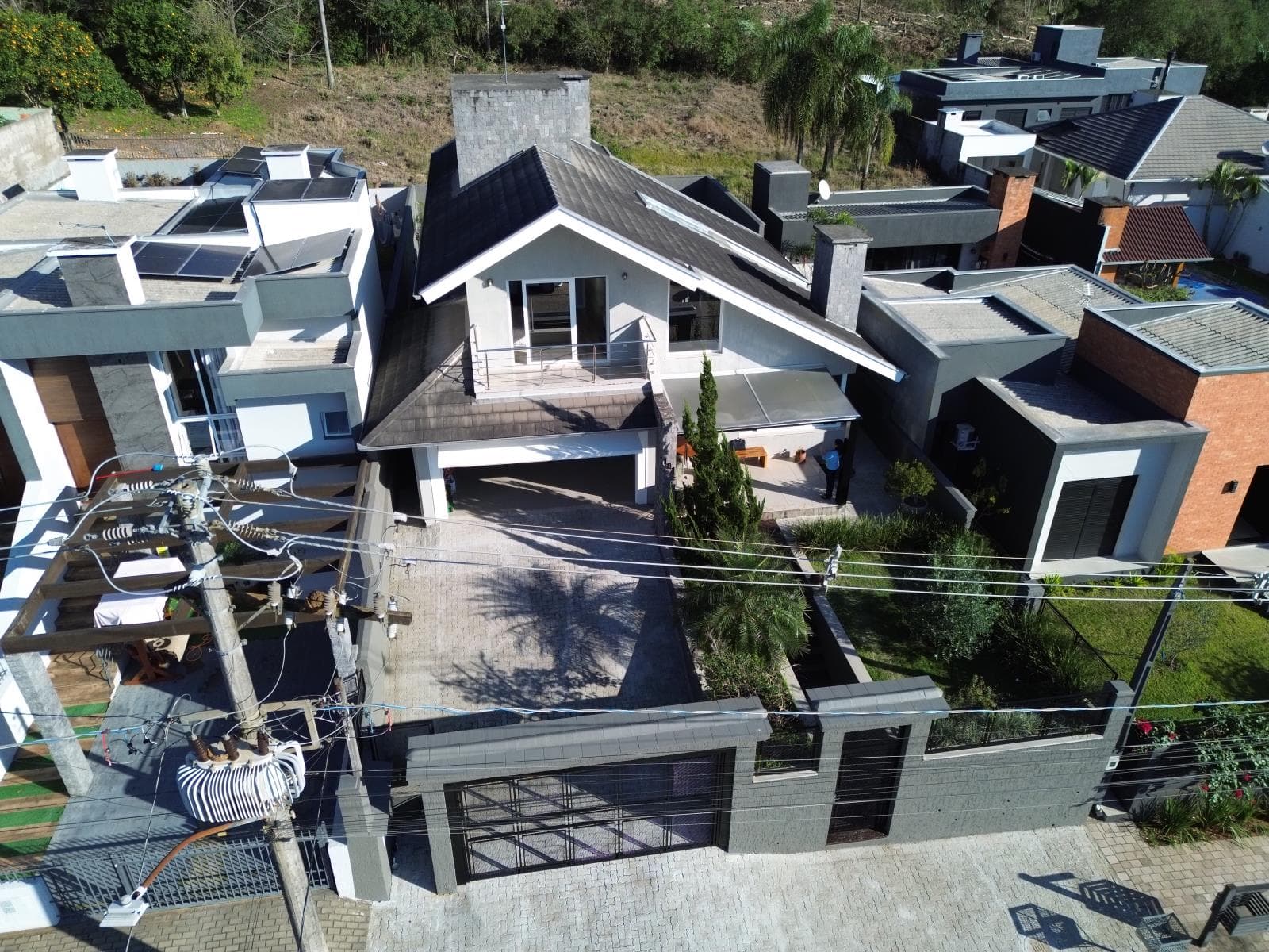 CASA COM 3 DORMITÓRIOS, 2 VAGAS, 174M² ÁREA PRIVATIVA para venda EM JARDIM PANORÂMICO - foto 2