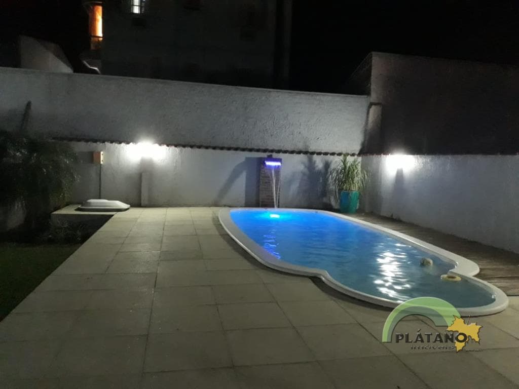 CASA COM 3 DORMITÓRIOS, 2 VAGAS, 185M² ÁREA PRIVATIVA para venda EM CENTRO - foto 3