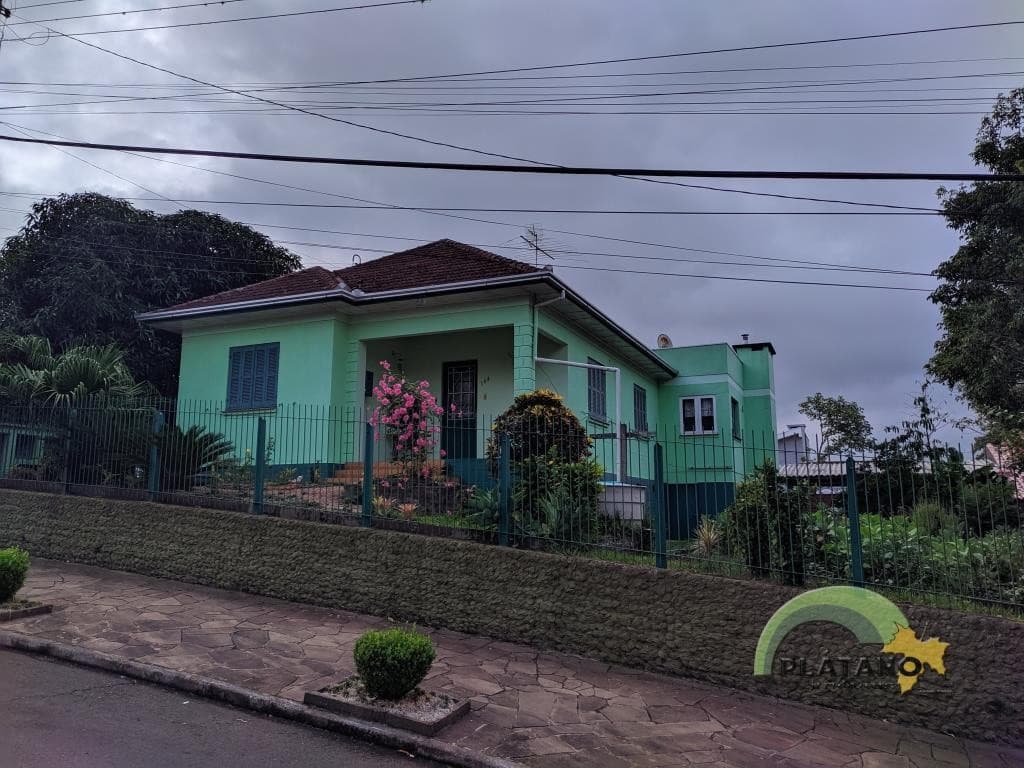 CASA COM 4 DORMITÓRIOS, 2 VAGAS, 213M² ÁREA PRIVATIVA para venda EM CENTRO - foto 1