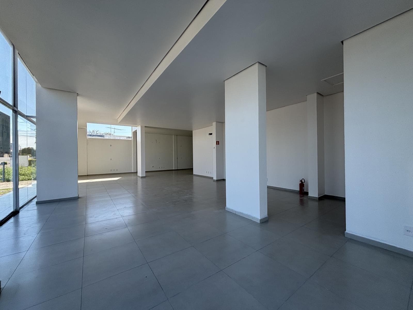 LOJA / SALA, 144M² ÁREA TOTAL para locação EM CENTRO - foto 3