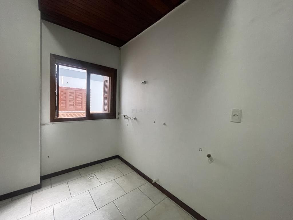 APARTAMENTO COM 3 DORMITÓRIOS (1 SUÍTE) para locação EM CENTRO - foto 4
