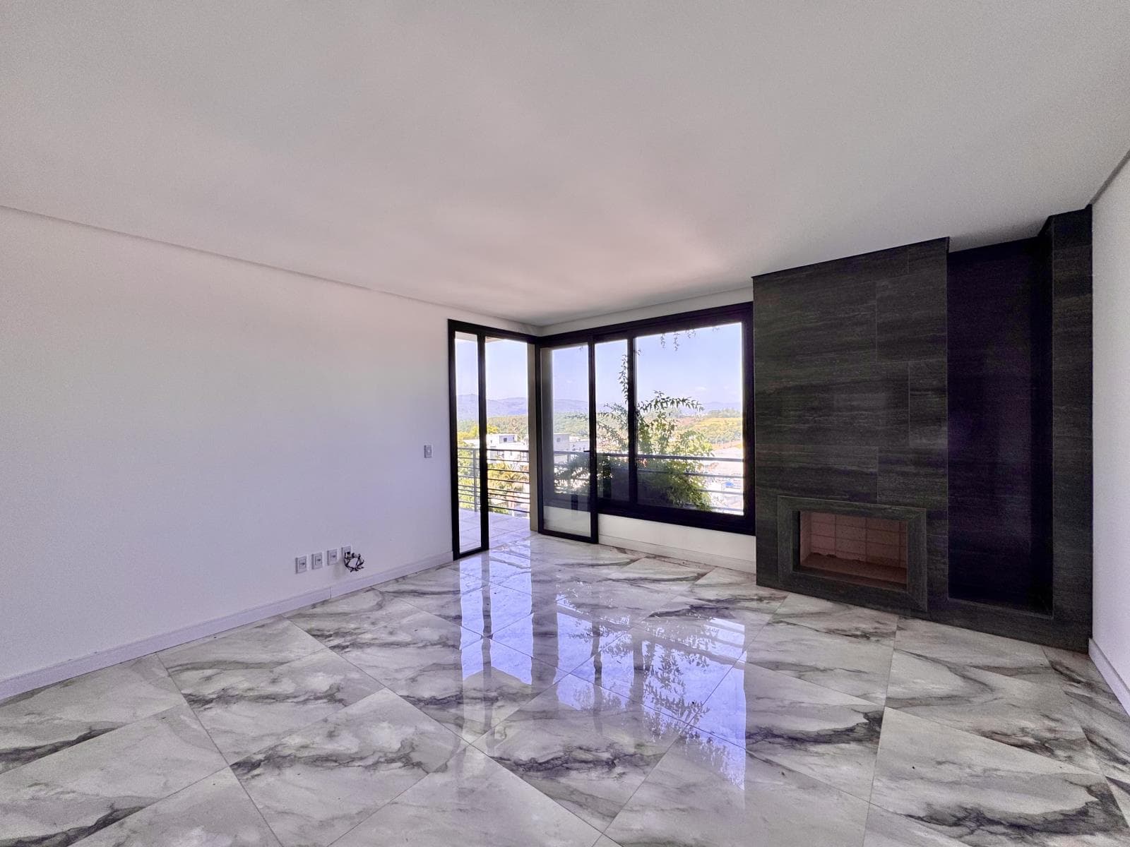 APARTAMENTO COM 3 DORMITÓRIOS (1 SUÍTE), 2 VAGAS, 149M² ÁREA PRIVATIVA para venda EM CENTRO - foto 2