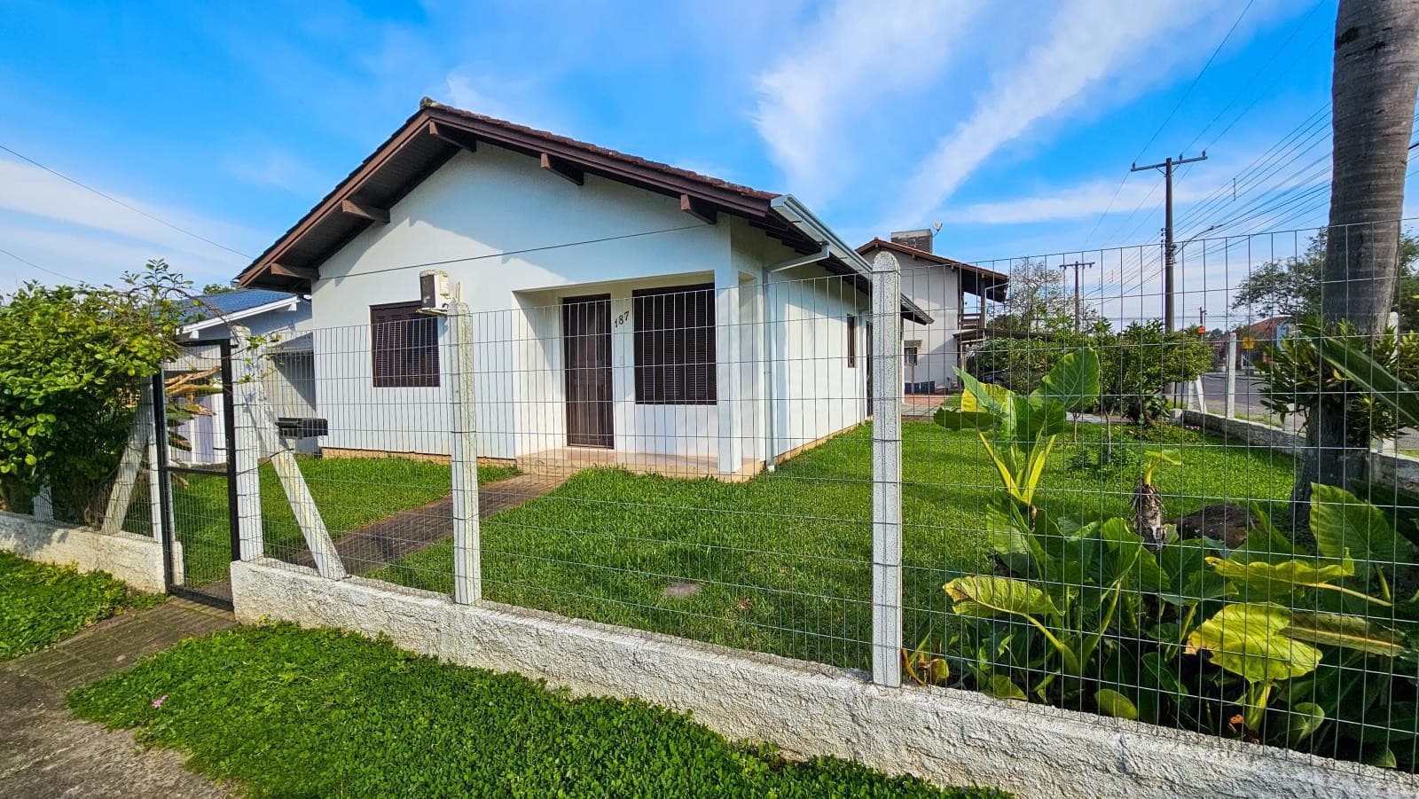 CASA COM 3 DORMITÓRIOS, 2 VAGAS, 108M² ÁREA PRIVATIVA para venda EM JARDIM PANORÂMICO - foto 1