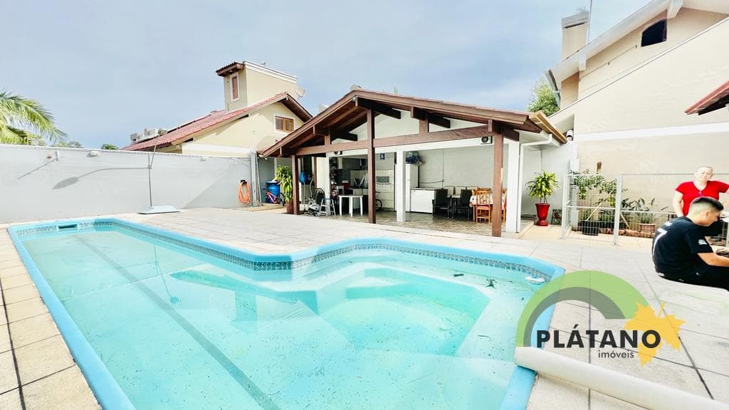 CASA COM 3 DORMITÓRIOS, 2 VAGAS, 170M² ÁREA PRIVATIVA para venda EM FARROUPILHA - foto 2