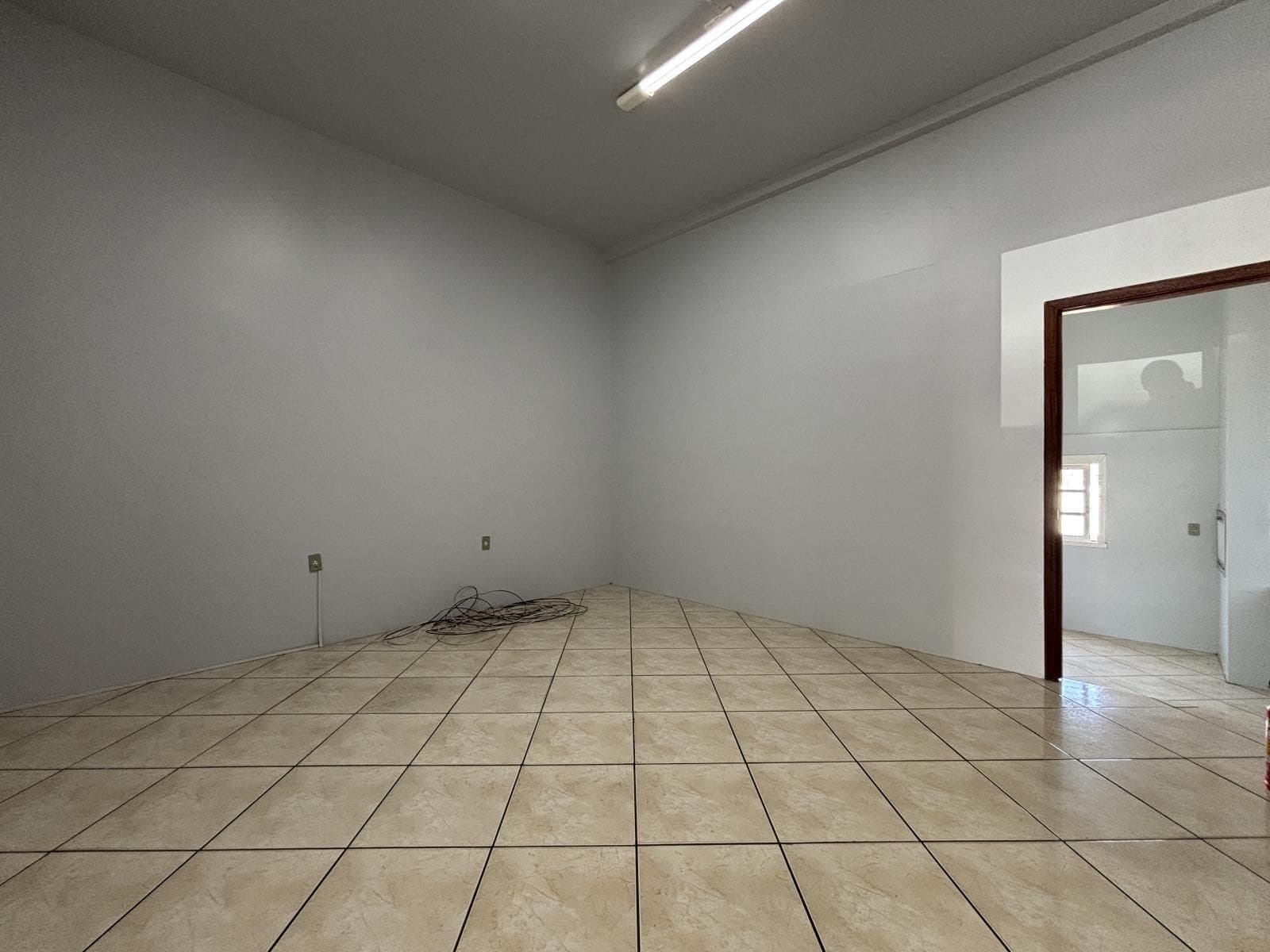 LOJA / SALA, 86M² ÁREA TOTAL para locação EM CENTRO - foto 3