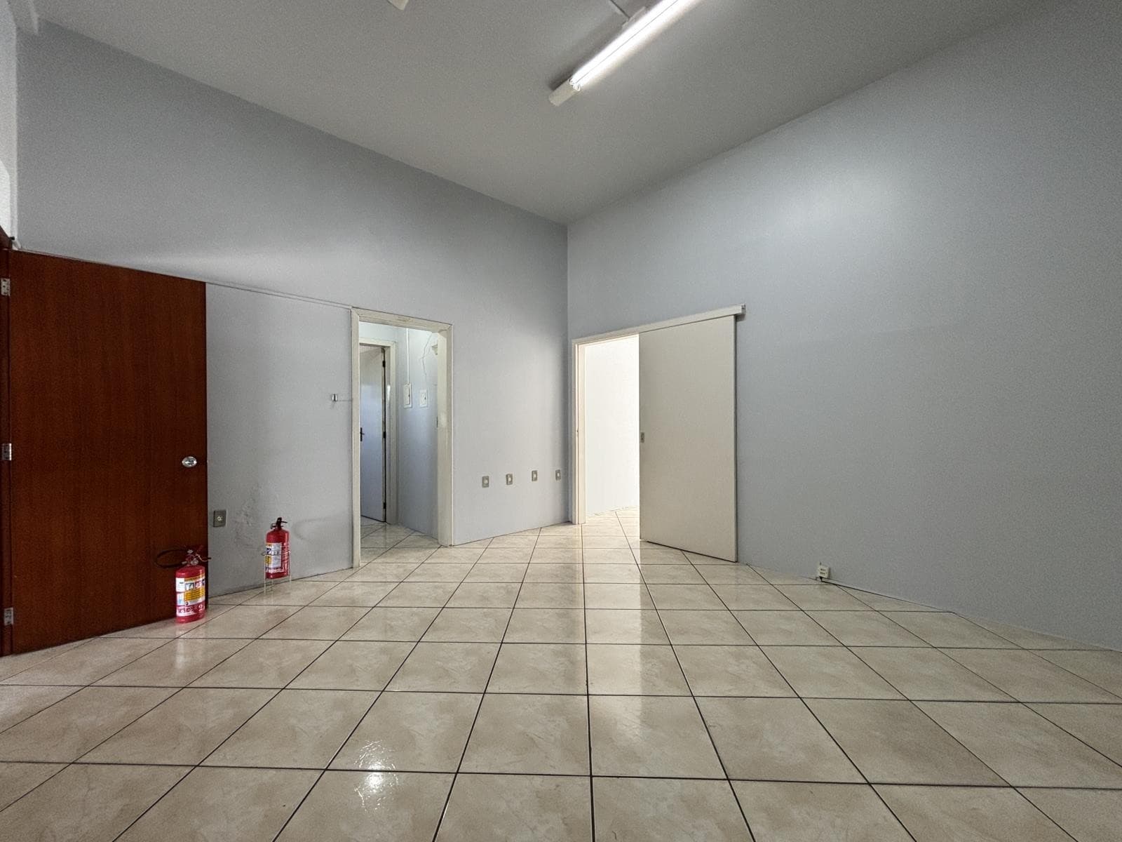 LOJA / SALA, 86M² ÁREA TOTAL para locação EM CENTRO - foto 4