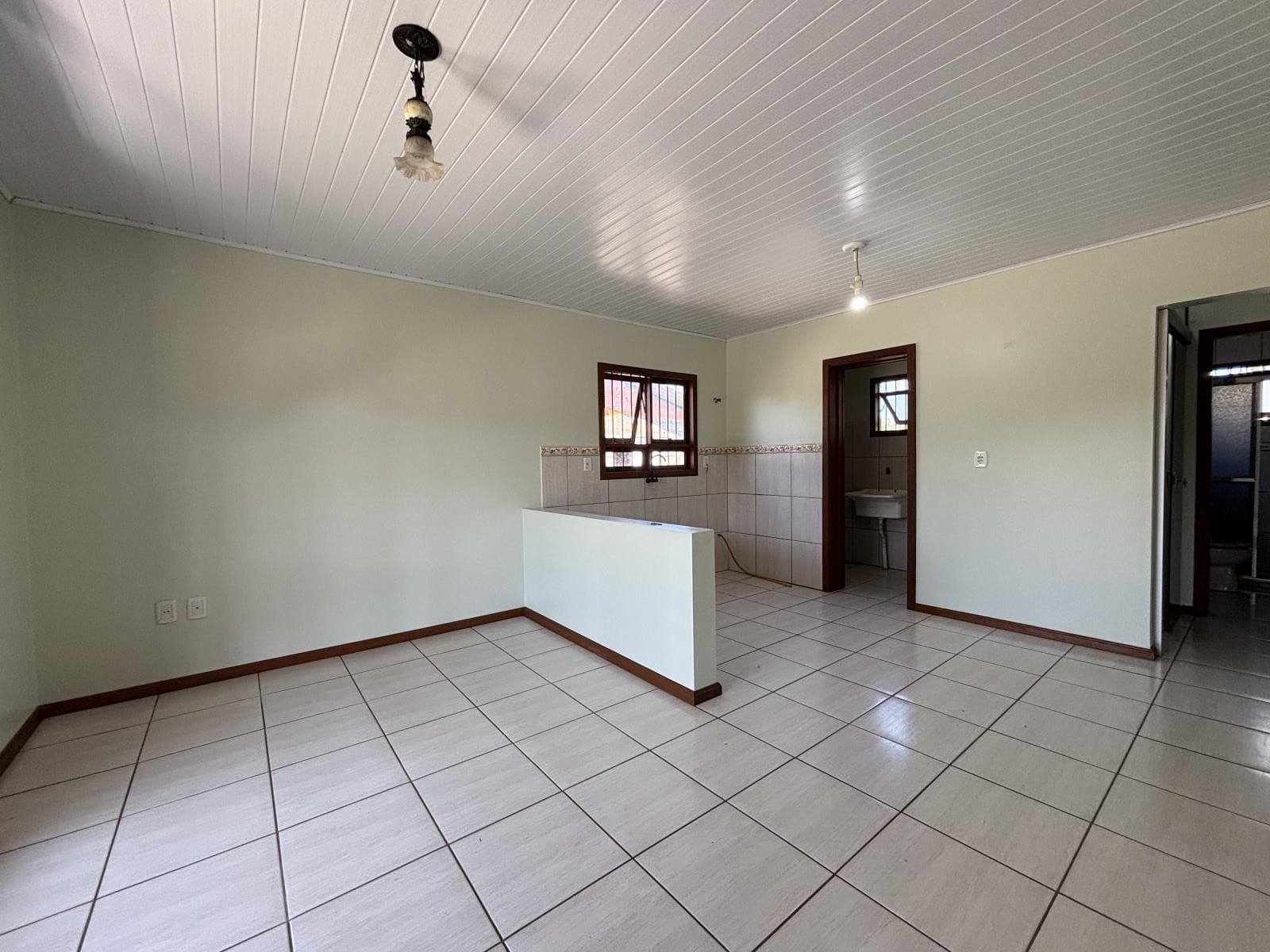 CASA COM 3 DORMITÓRIOS, 1 VAGA para locação EM JARDIM PANORÂMICO - foto 3