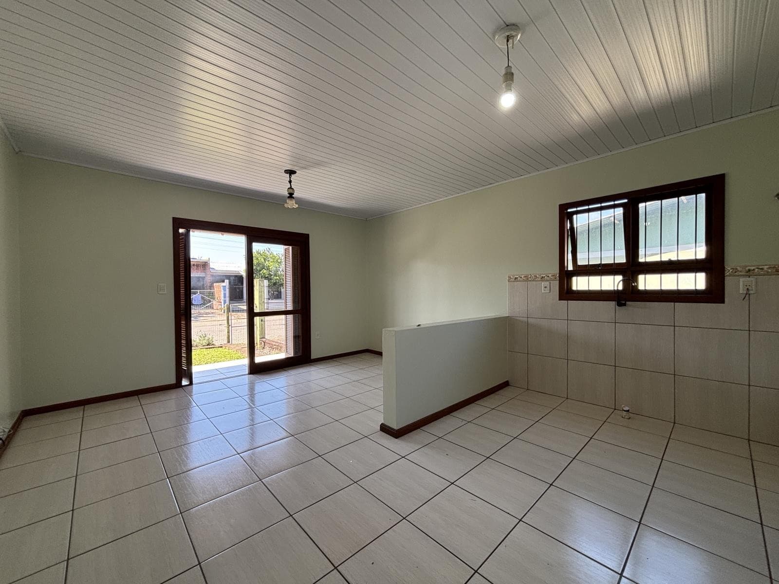 CASA COM 3 DORMITÓRIOS, 1 VAGA para locação EM JARDIM PANORÂMICO - foto 4
