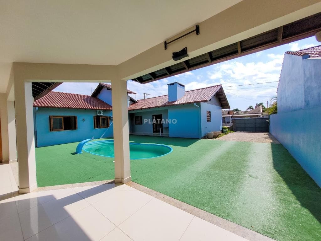 CASA COM 3 DORMITÓRIOS, 4 VAGAS, 263M² ÁREA PRIVATIVA para venda EM CONCÓRDIA - foto 2