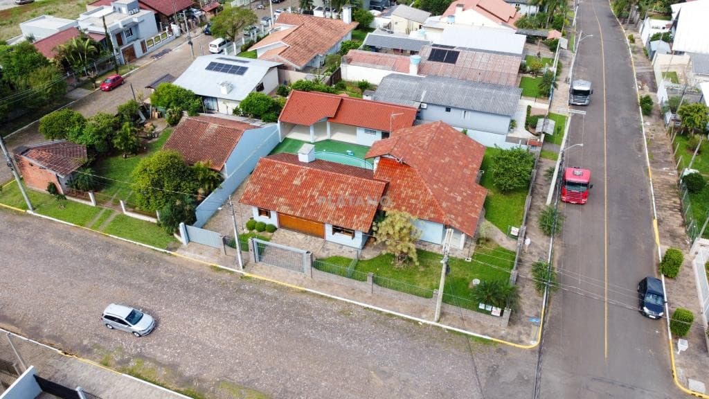 CASA COM 3 DORMITÓRIOS, 4 VAGAS, 263M² ÁREA PRIVATIVA para venda EM CONCÓRDIA - foto 3