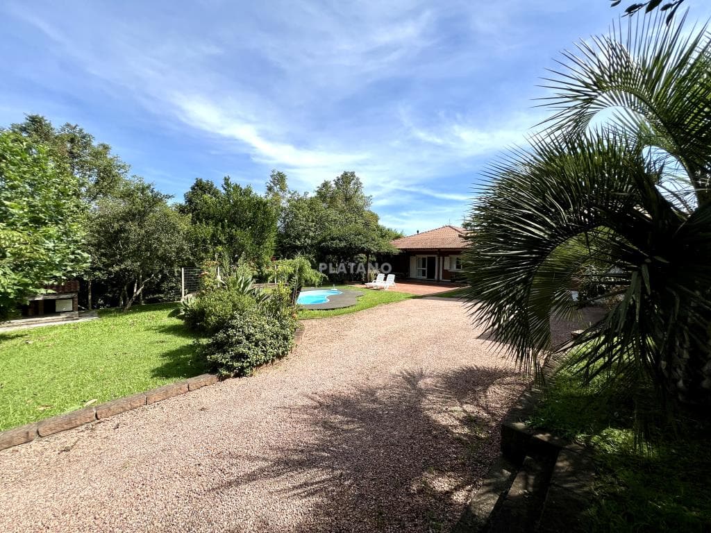 CASA COM 3 DORMITÓRIOS, 2 VAGAS, 211M² ÁREA PRIVATIVA para venda EM CIDADE NOVA - foto 1