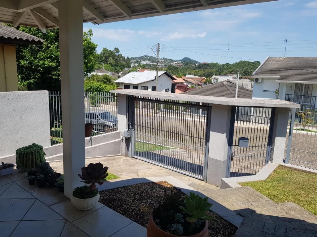 CASA COM 3 DORMITÓRIOS (1 SUÍTE), 3 VAGAS, 189M² ÁREA PRIVATIVA para venda EM HARMONIA - foto 2