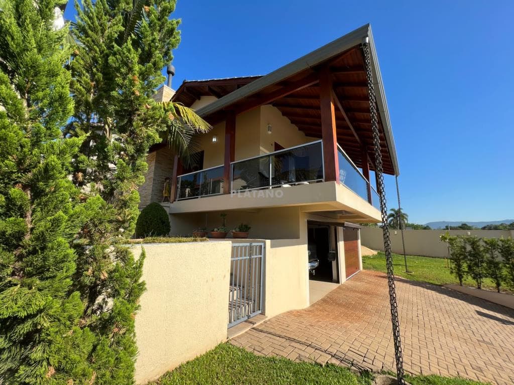 CASA COM 3 DORMITÓRIOS (1 SUÍTE), 2 VAGAS, 206M² ÁREA PRIVATIVA para venda EM CONCÓRDIA - foto 1