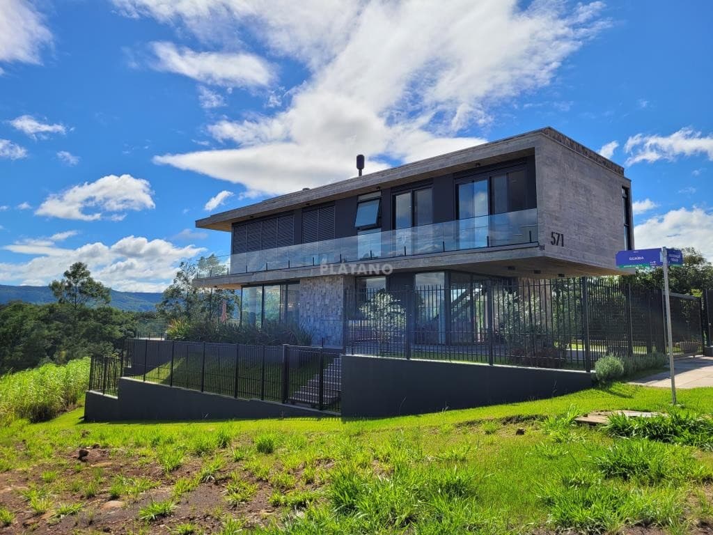 CASA COM 3 DORMITÓRIOS, 3 VAGAS, 420M² ÁREA PRIVATIVA para venda EM JARDIM DO ALTO - foto 1