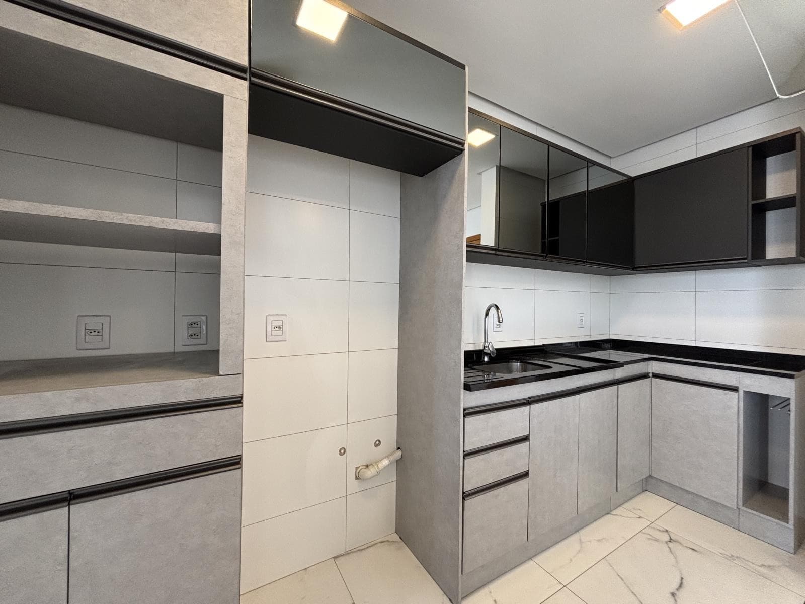 APARTAMENTO COM 2 DORMITÓRIOS, 1 VAGA, 75M² ÁREA TOTAL para locação EM VINTE E CINCO DE JULHO - foto 2