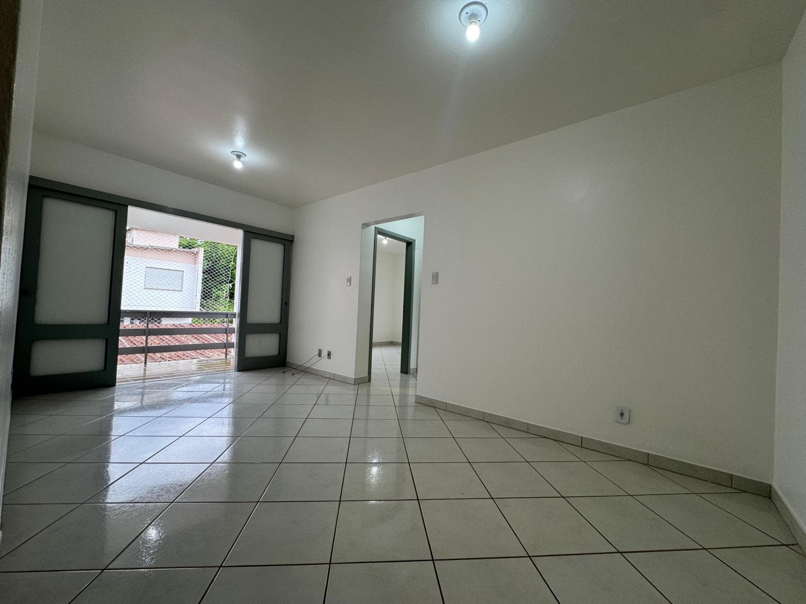 APARTAMENTO COM 2 DORMITÓRIOS, 68M² ÁREA TOTAL para locação EM CENTRO - foto 5