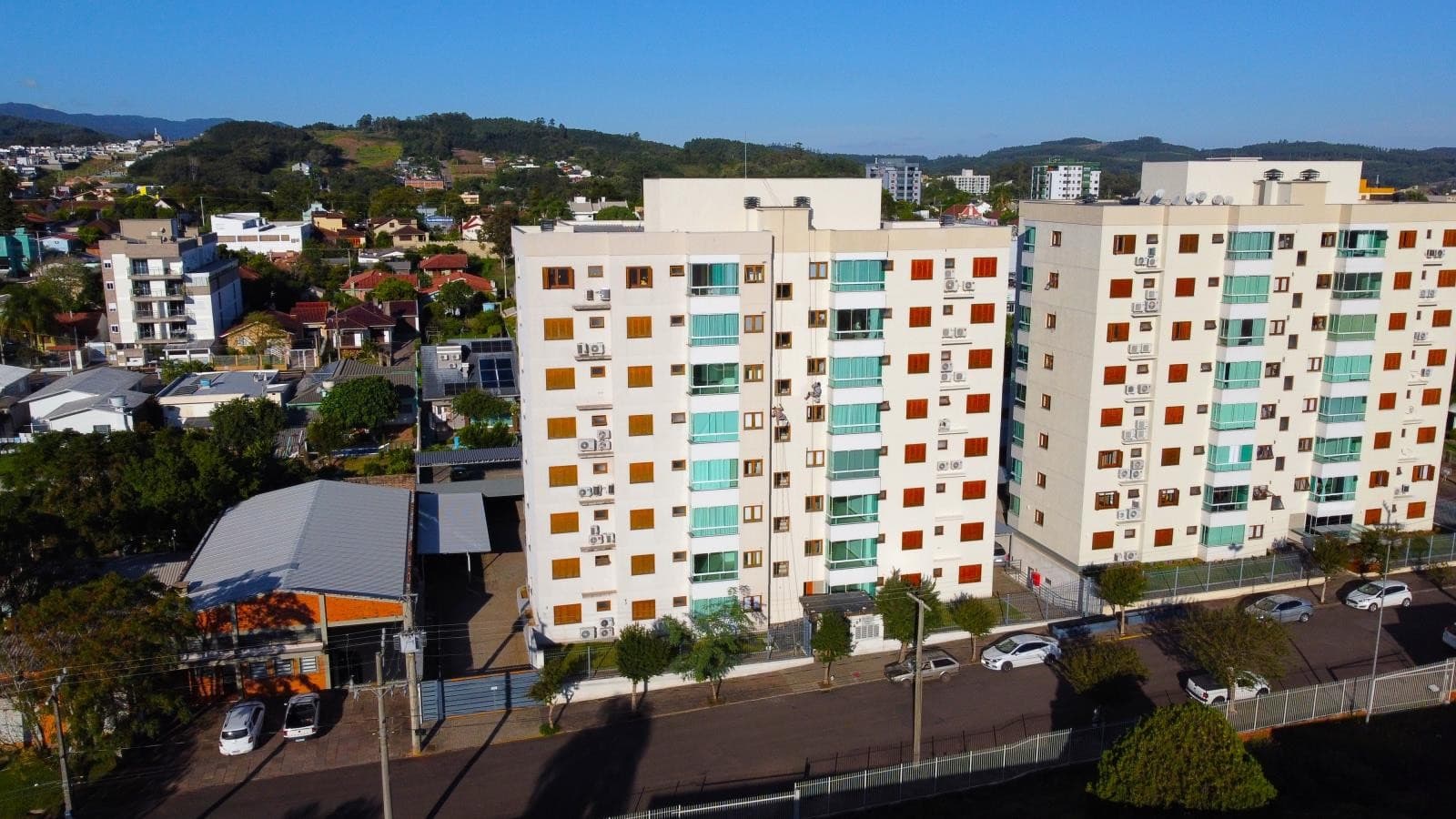 APARTAMENTO COM 2 DORMITÓRIOS, 1 VAGA, 67M² ÁREA PRIVATIVA para venda EM FLORESTA - foto 2