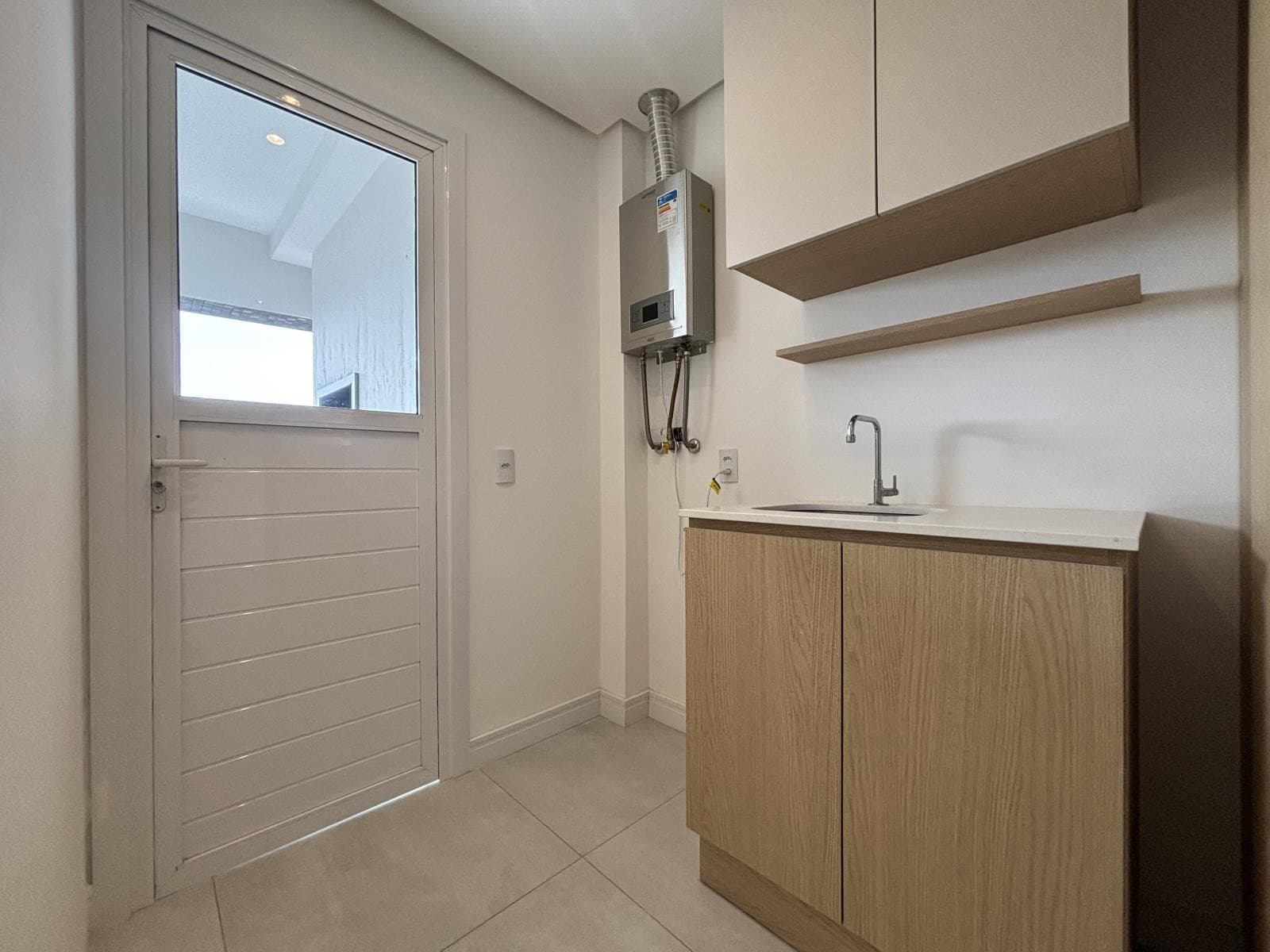 APARTAMENTO COM 2 DORMITÓRIOS (1 SUÍTE), 2 VAGAS para locação EM FARROUPILHA - foto 3