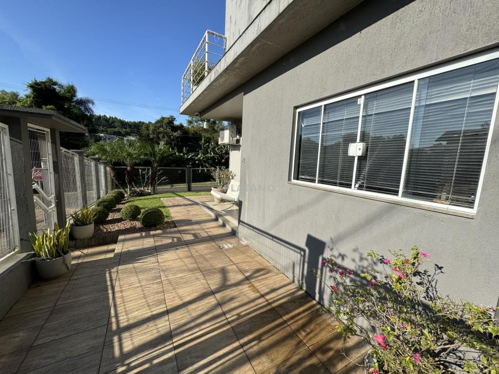 CASA COM 3 DORMITÓRIOS, 2 VAGAS, 137M² ÁREA PRIVATIVA para venda EM JARDIM BÜHLER - foto 3
