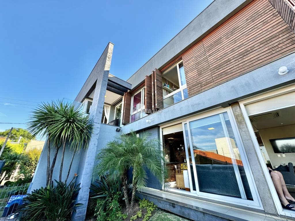 CASA COM 3 DORMITÓRIOS, 2 VAGAS, 260M² ÁREA PRIVATIVA para venda EM CONCÓRDIA - foto 2